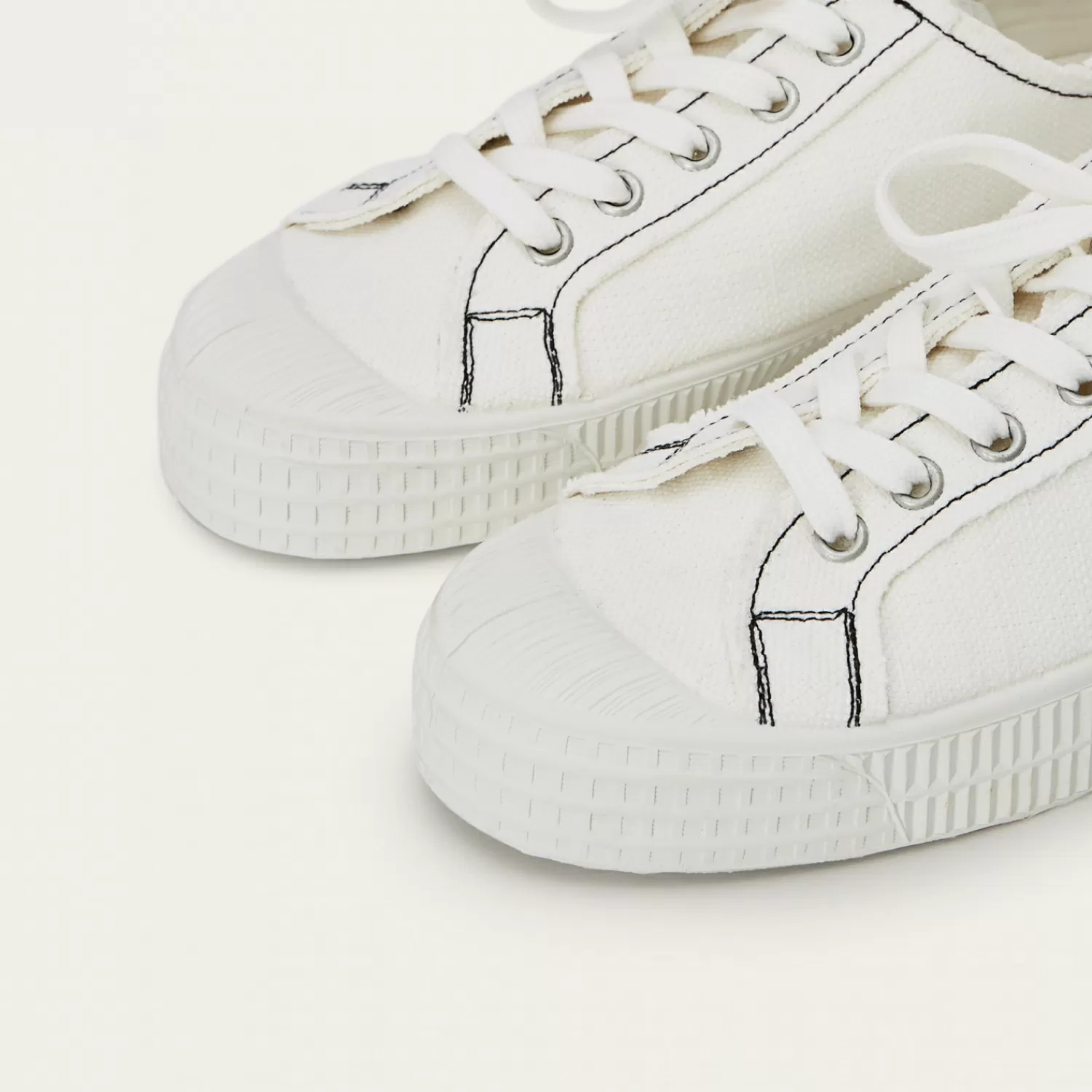 Balagan Novesta Star Master Sneakersy Meskie Vegan, Perlowy Z Czarna Nicia
